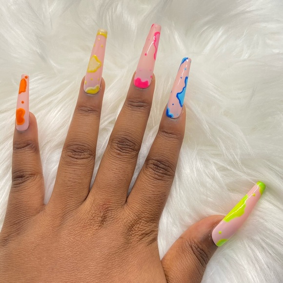 Abstract Press On Nails/ Pressons/ Press on nails - Picture 4 of 6